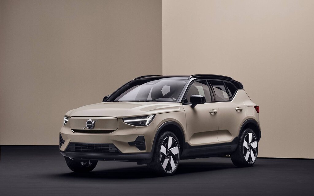 2025 Volvo EX40