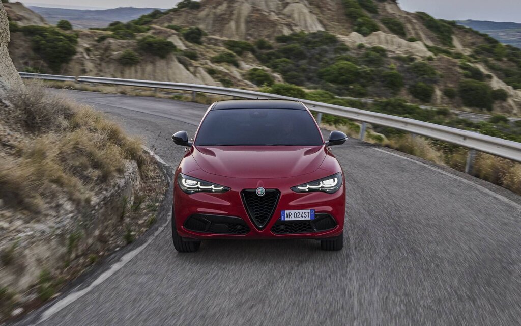 2025 Alfa Romeo Stelvio