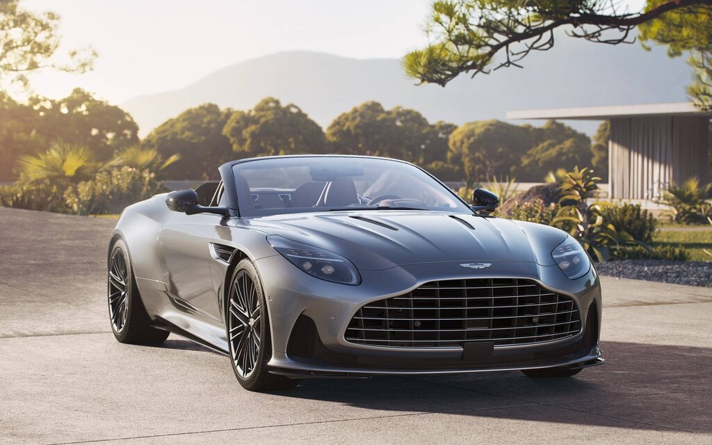 2025 Aston Martin DB12