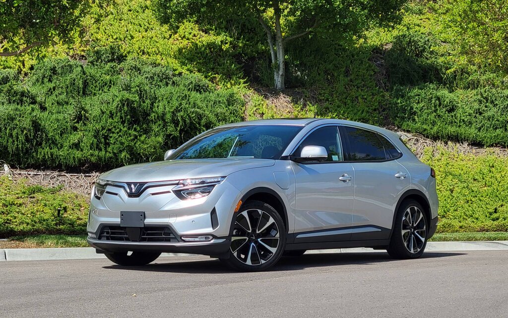 2025 VinFast VF 8