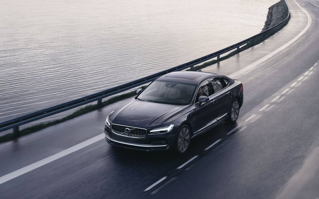 2025 Volvo S90