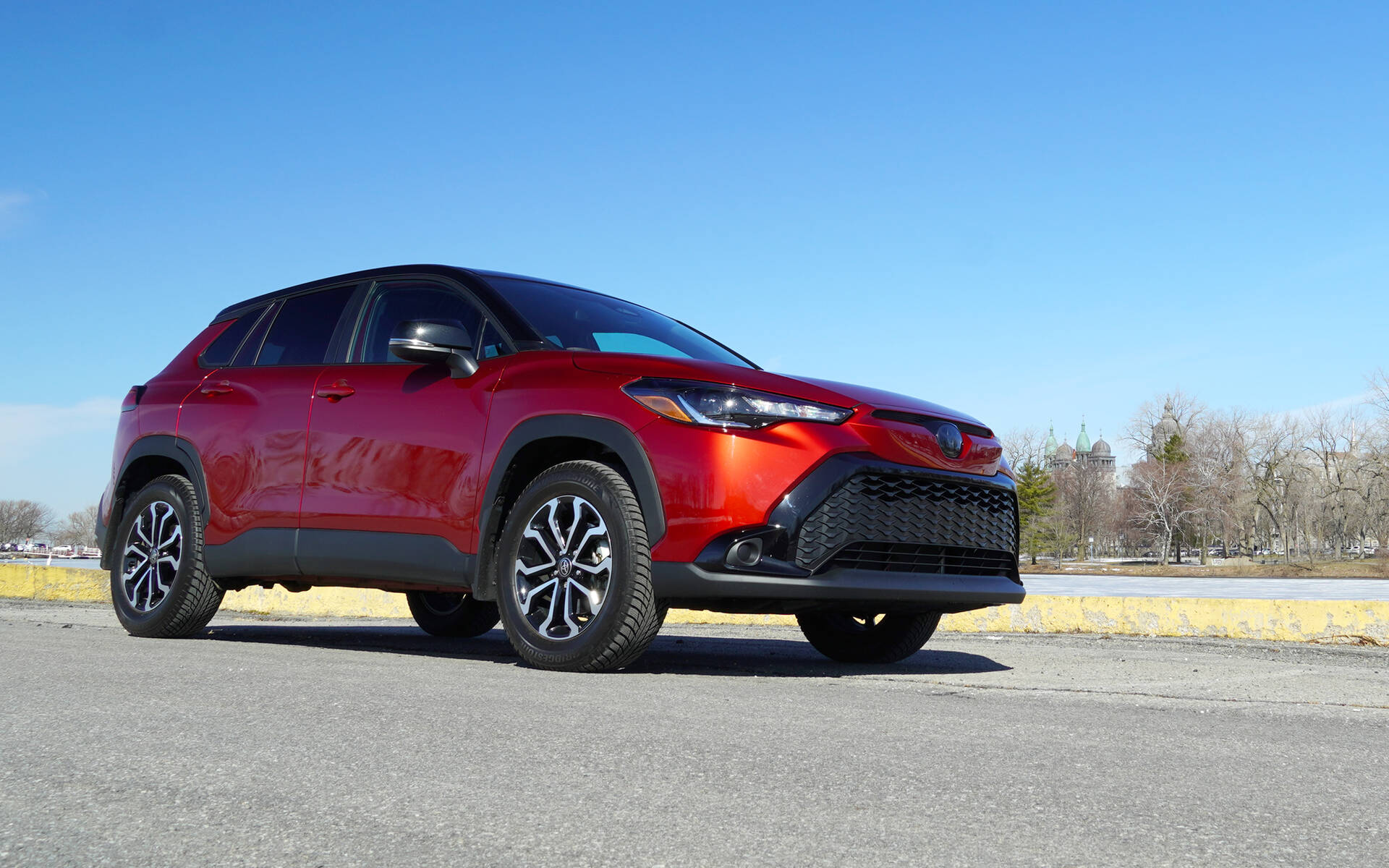 <p>2025 Toyota Corolla Cross Hybrid SE</p>