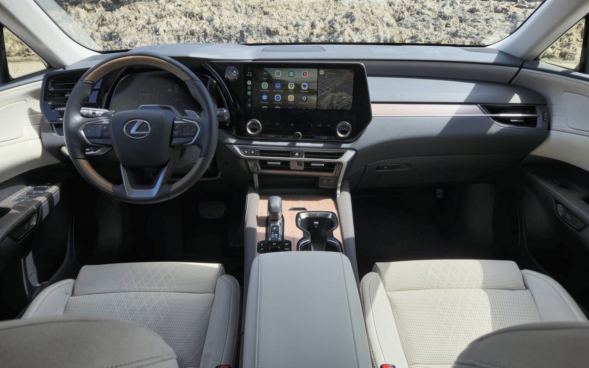 <p>Lexus RX 450h+</p>