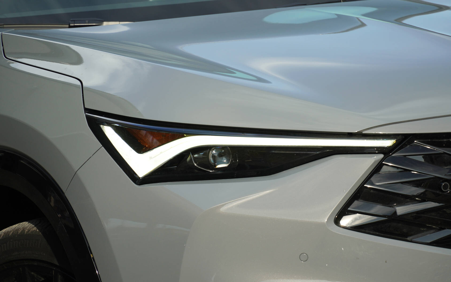 <p>2025 Acura ADX A-SPEC Elite</p>