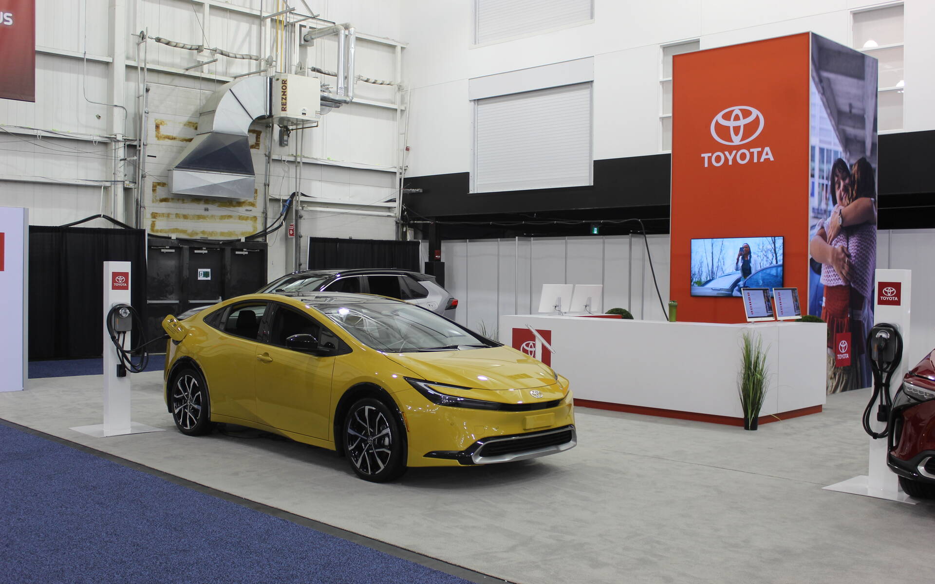 <p>2025 Toyota Prius Plug-in Hybrid</p>